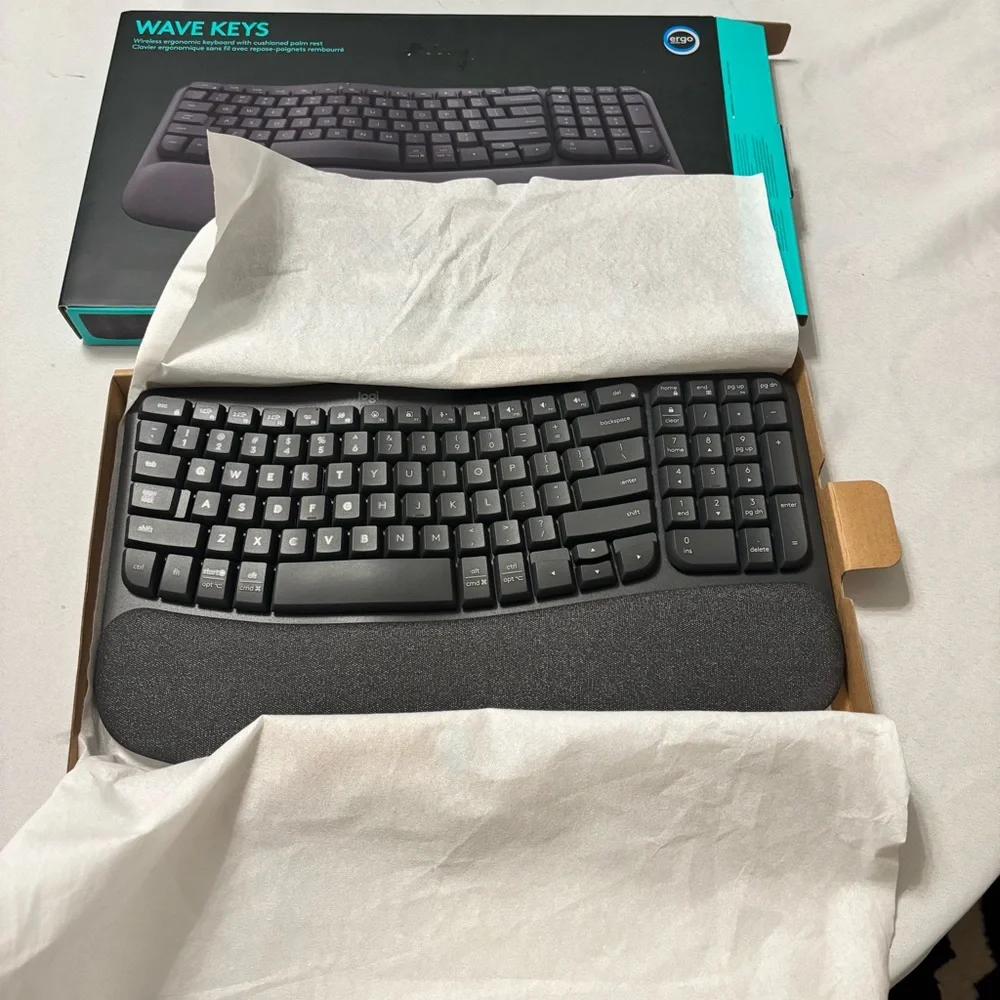 Logitech Wave Keys Bluetooth Keyboard - Picture 8 of 11